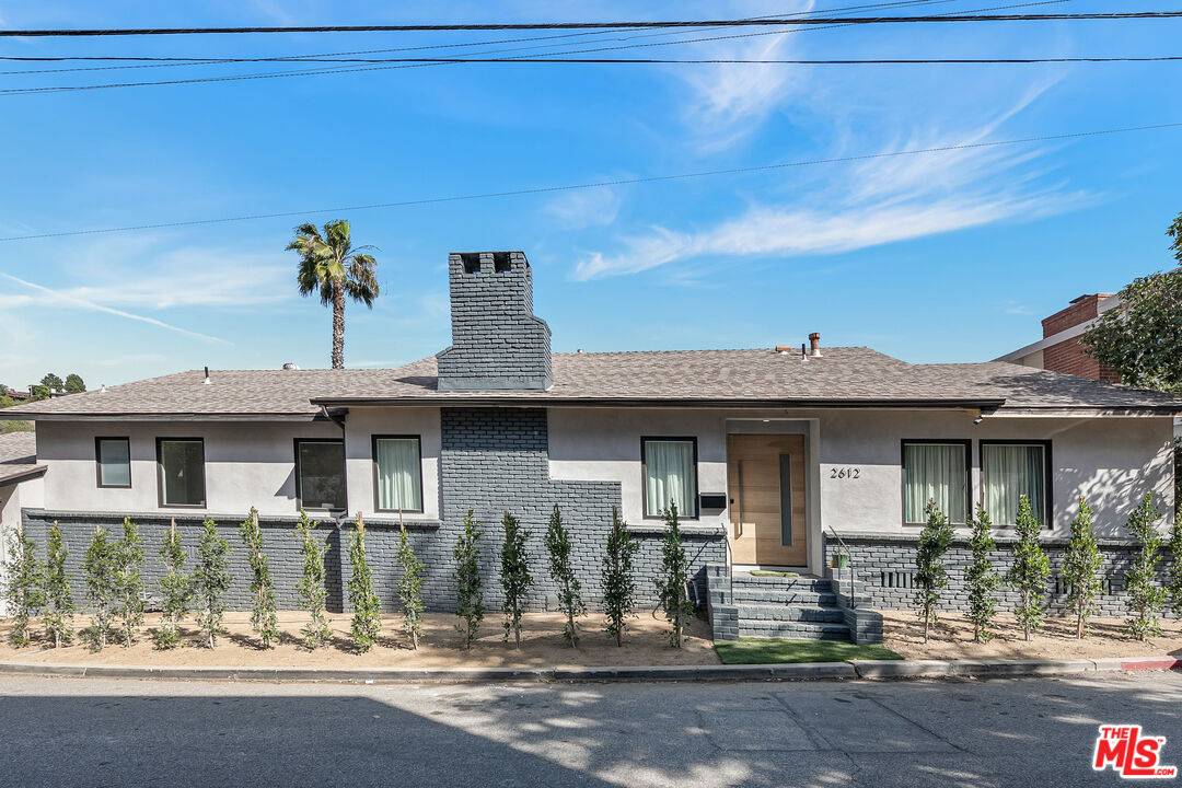 2612   Carman Crest Dr 3BR Hollywood Hills East La