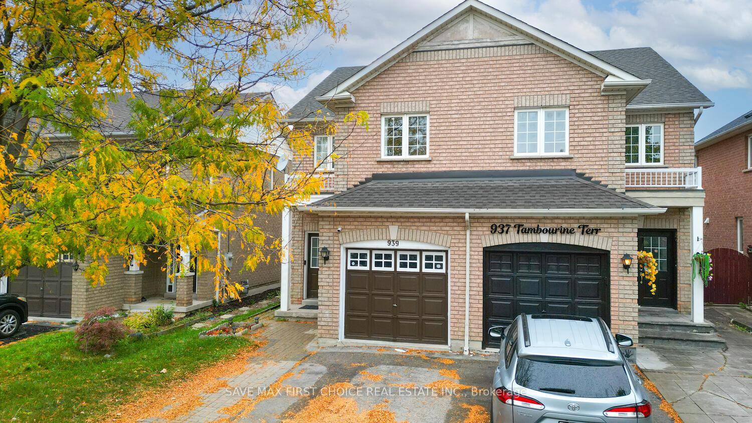 A gem of a location ! Welcome to this beautifully updated semi detached home in the heart of Mississauga, just 2 minutes from Highway 401 off Mavis Road and a ...