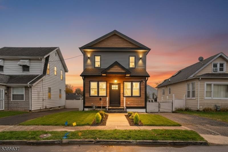 Welcome to this beautifully expanded single family Colonial offering 4 spacious bedrooms and 3.