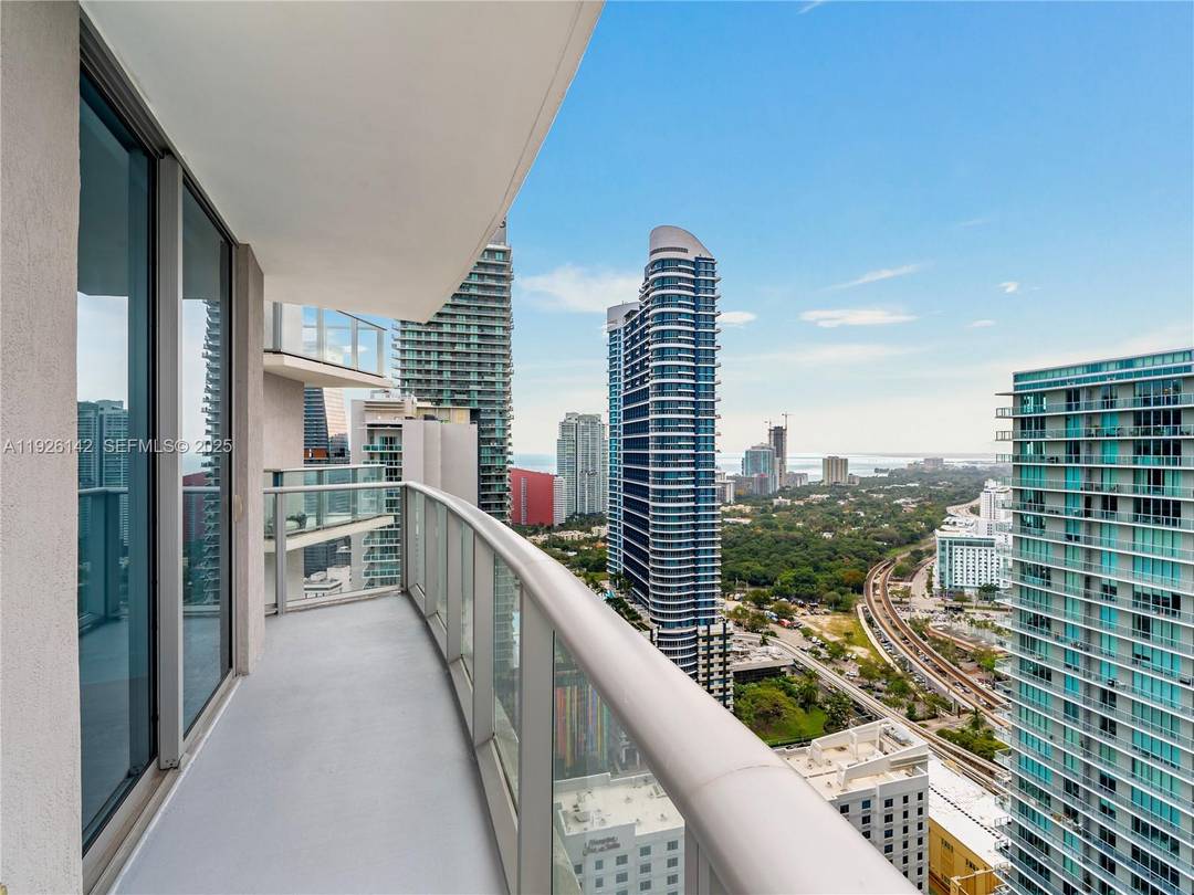 Designed by the world renowned Pininfarina, this high floor L shaped studio offers the spacious feel of a one bedroom with a smart open concept layout and stunning water and ...