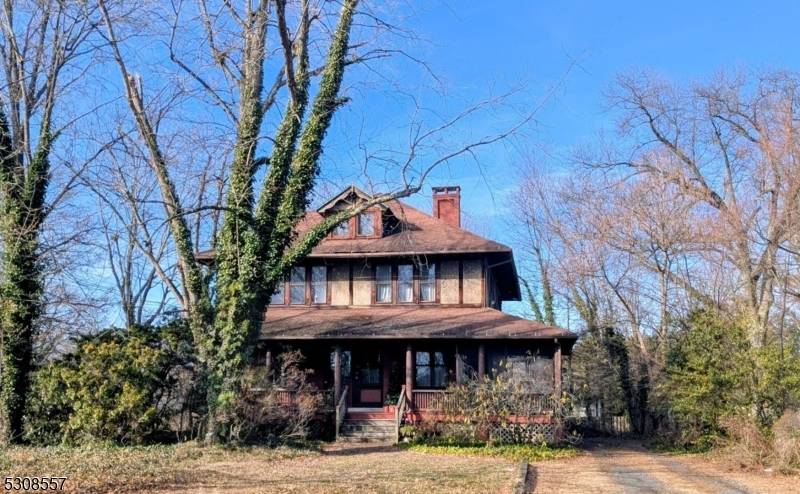 Outstanding Turn of the Century Architectural Gem !