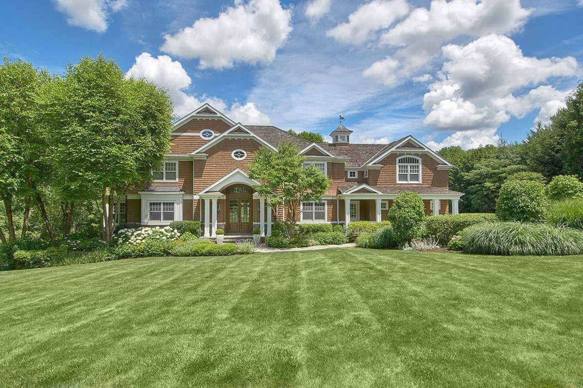Nestled on over 5 private, professionally landscaped acres in the exclusive cul de sac of Sutton Farm within Chappaqua s esteemed Whippoorwill area, this custom designed and custom built Shingle ...