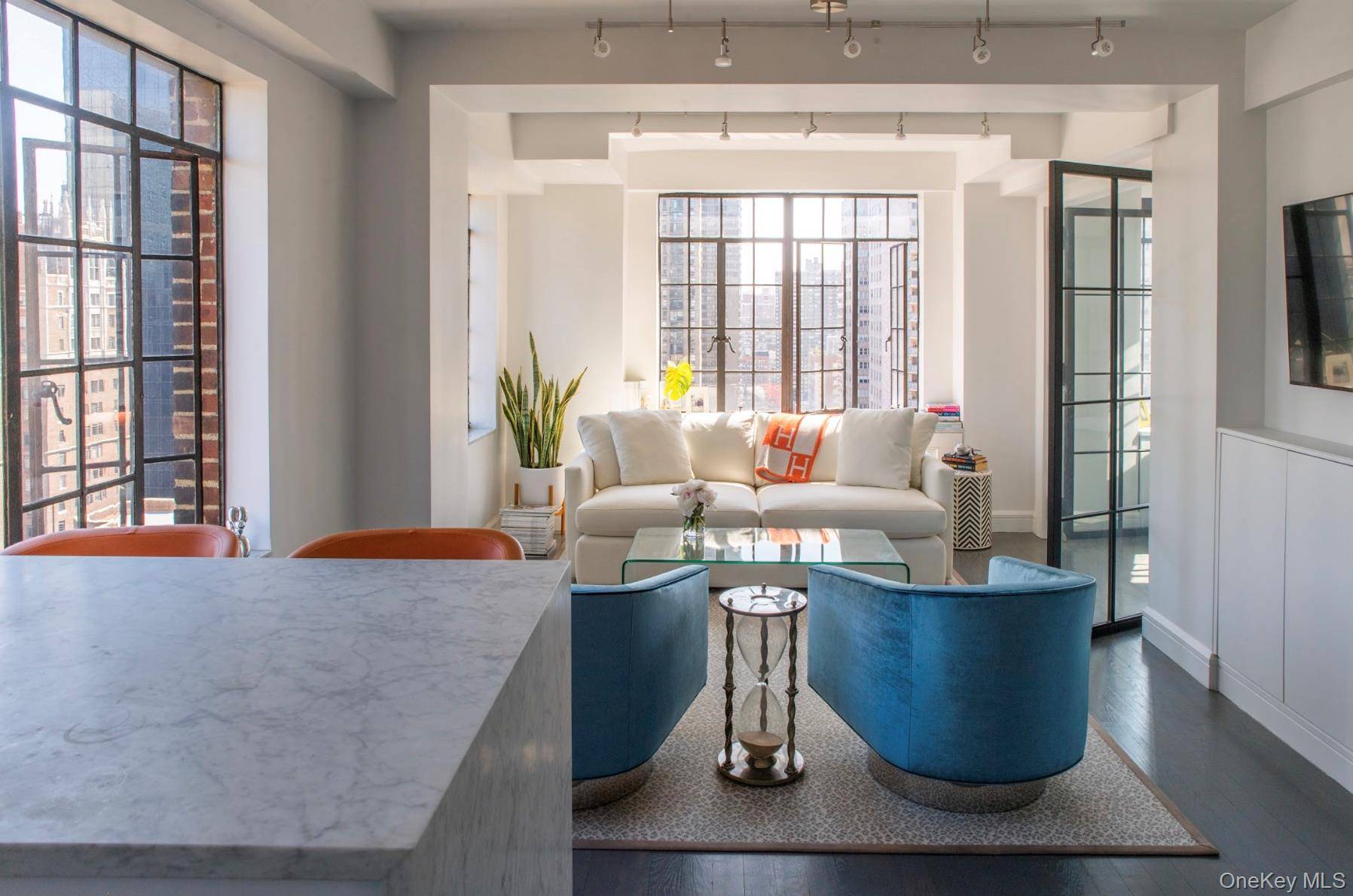 320 East 42st apt 2218 is a turn key perfect jewel box.