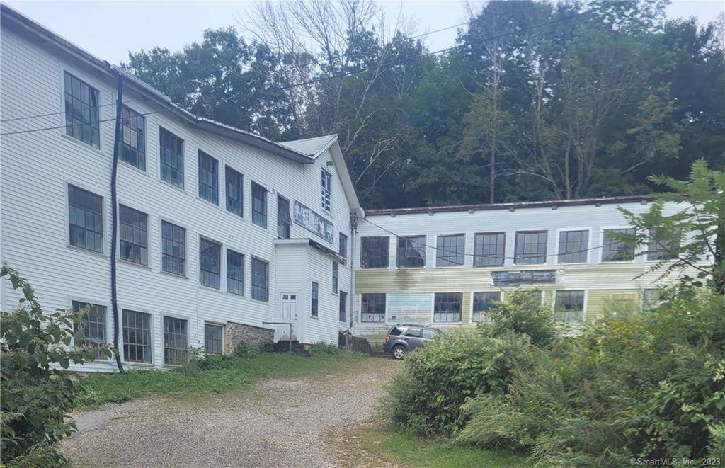 2 Historical Mill Buildings Proposed 35 40 Multi Family eligible for State Federal Tax Credits 2 Historic Mills 40, 834 combined SF, 1.