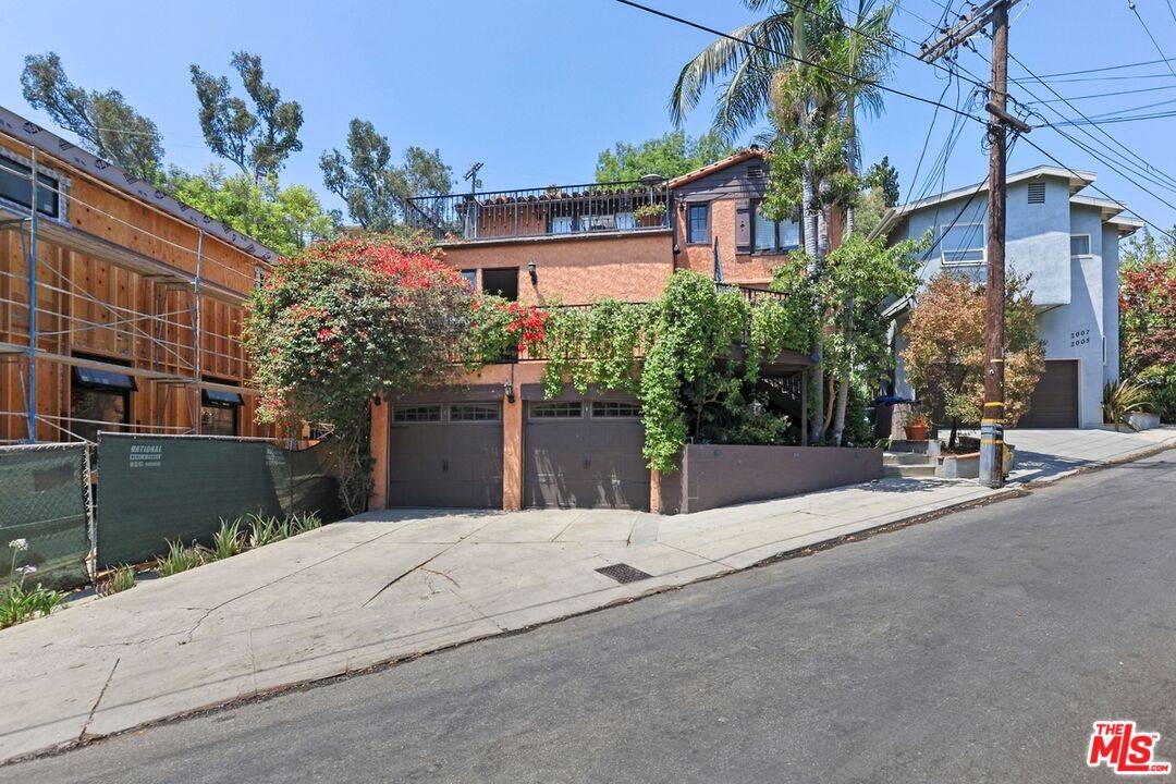 2001   Pinehurst Rd 3BR Hollywood Hills East La
