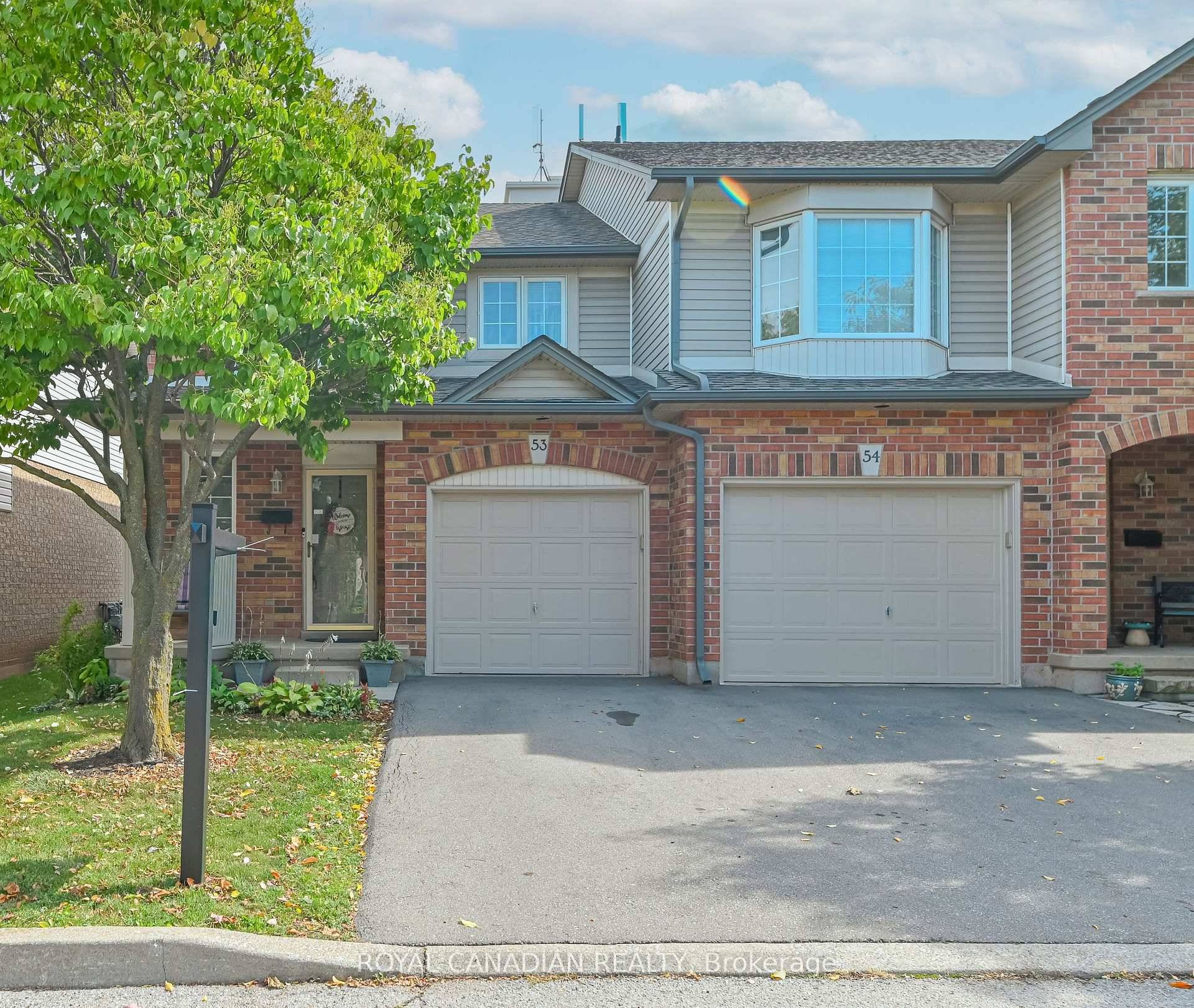 Welcome to your dream home in the heart of Stoney Creek !
