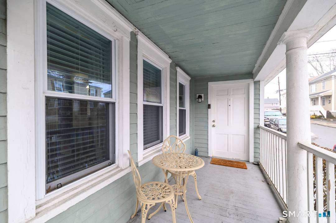 Quiet cul de sac in the Cove area of Stamford offers a fabulous investment opportunity or option to live in one unit rent the other.