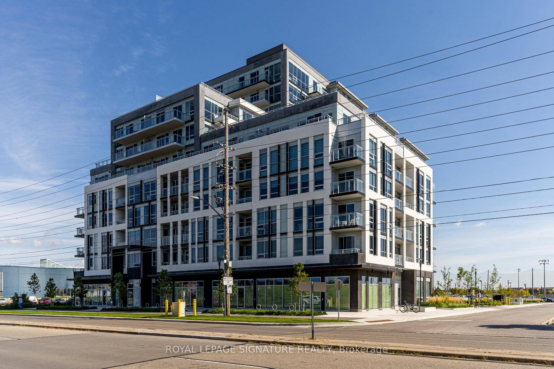 Designer Condo Living At Art On Main !