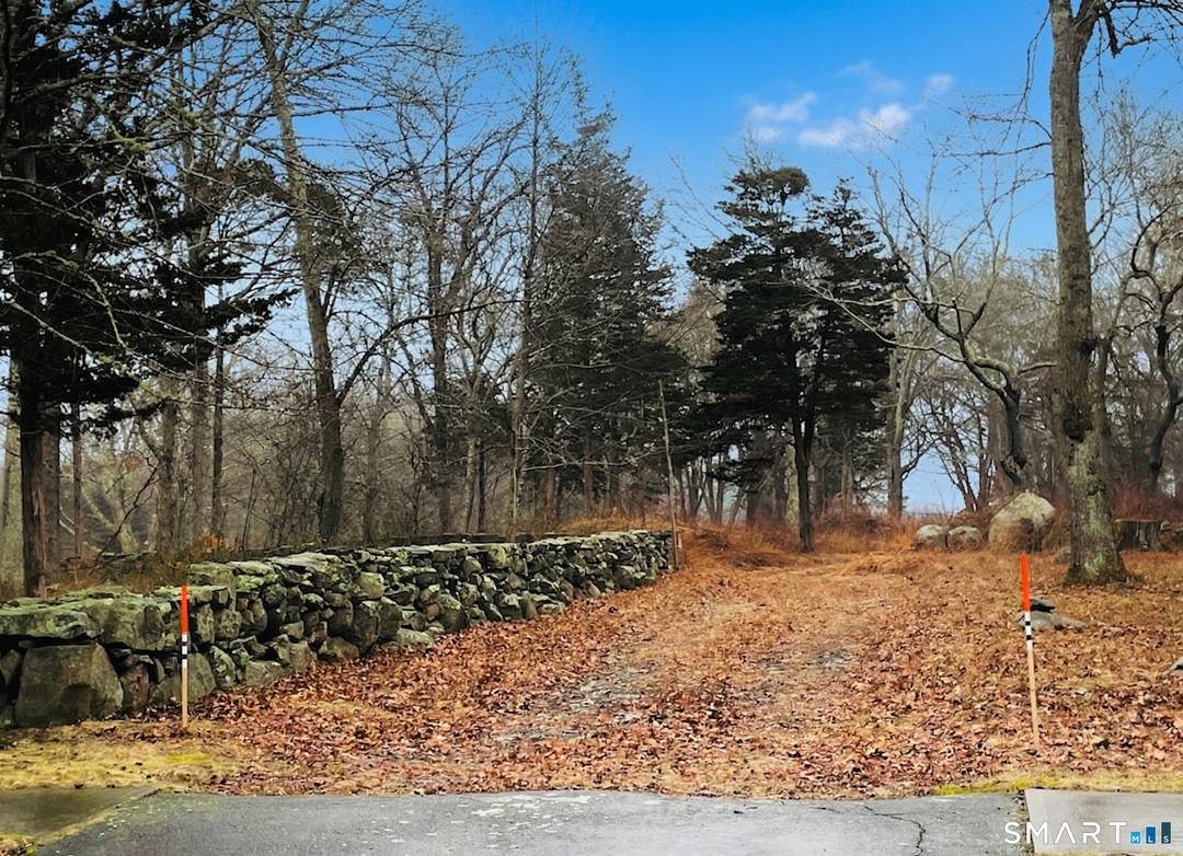 Prime Approved 4. 3 acre Building Lot located at the end of a quiet cul de sac off Montauk Avenue.