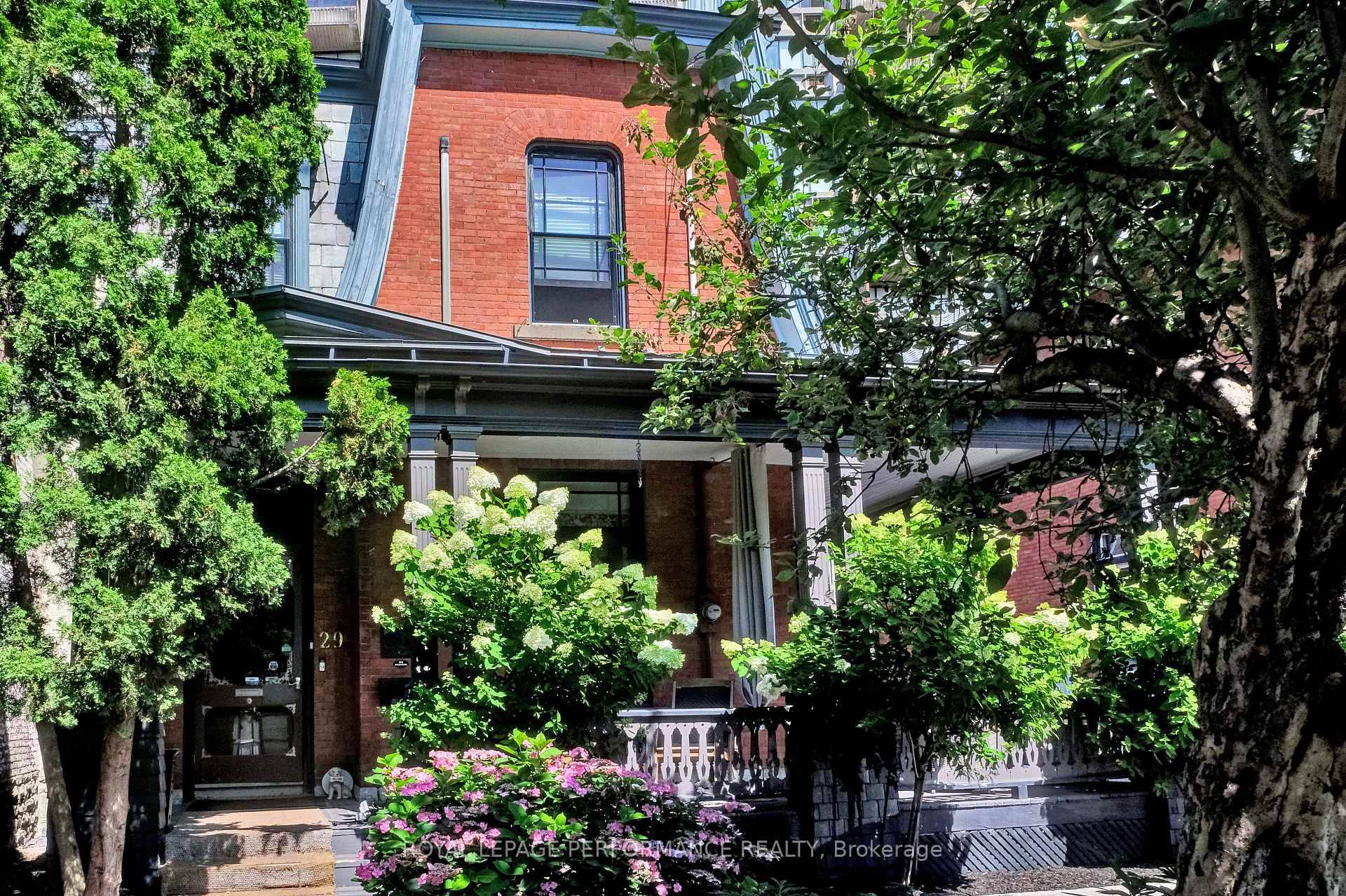 OPEN HOUSE SUNDAY JULY 6 2 4PM Welcome to Adams House, an exquisite heritage property nestled in the heart of prestigious Golden Triangle, just steps to the Canal amp ; ...