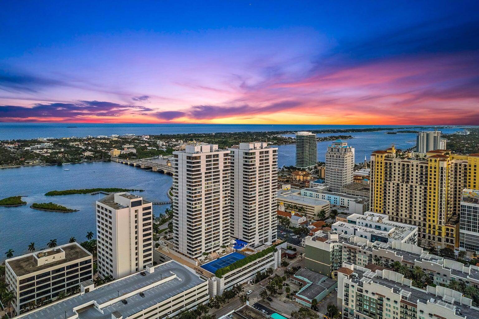 This lovely 2BR, 2BA residence has spectacular direct waterfront views of the intercostal, Palm Beach island and the ocean !