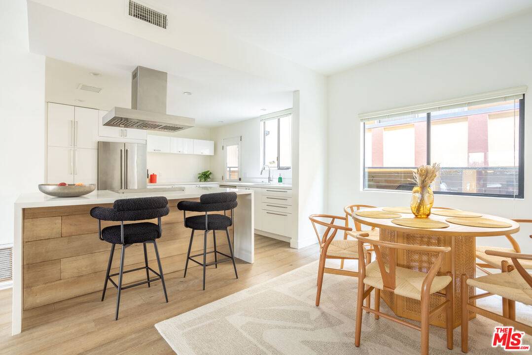 1823 N Fuller Ave 2.0 Hollywood Hills East LA