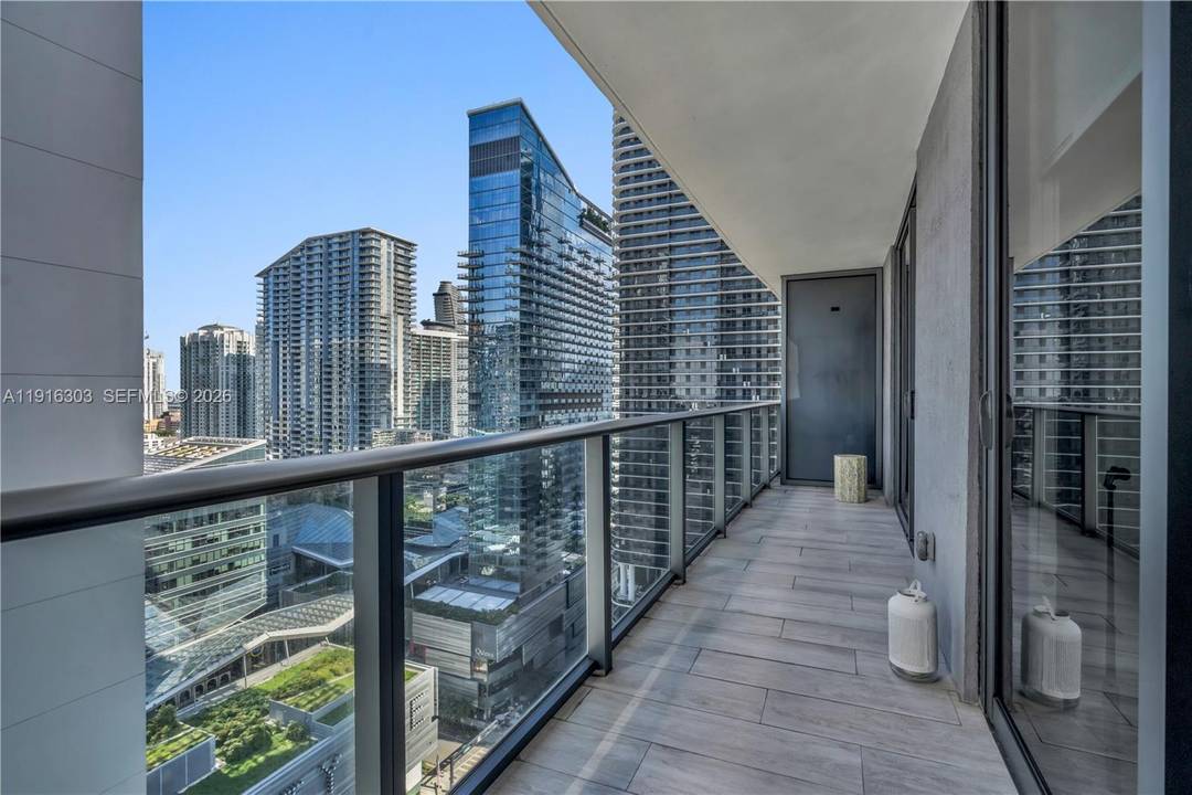 Enjoy this outstanding 133 sqf terrace in the most desired building in the heart of brickell.