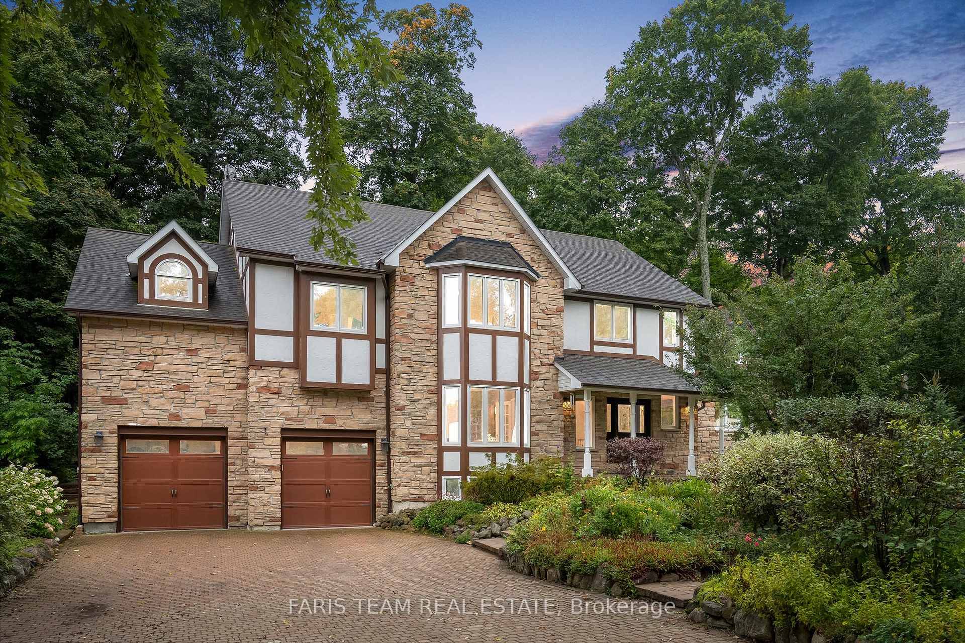 Top 5 Reasons You Will Love This Home 1 Designed for both luxury and comfort, this custom built home in the prestigious Horseshoe Highlands features a spacious layout with seven ...