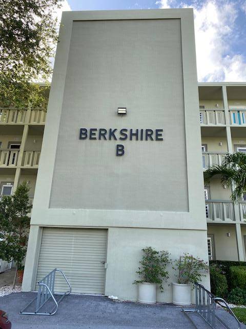 CENTURY VILLAGE EAST BERKSHIRE SECTION NEXT TO MAIN CLUBHOUSE.
