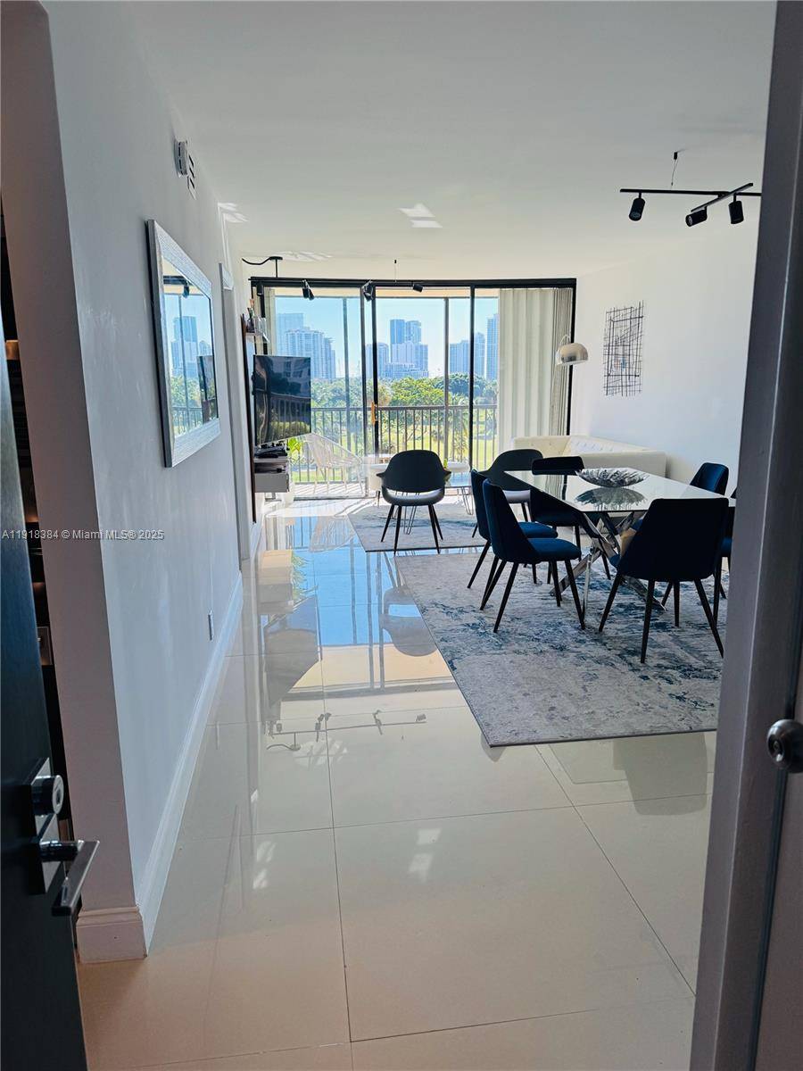 Beautifully renovated amp ; fully furnished 2BD 2BA in the heart of Aventura !