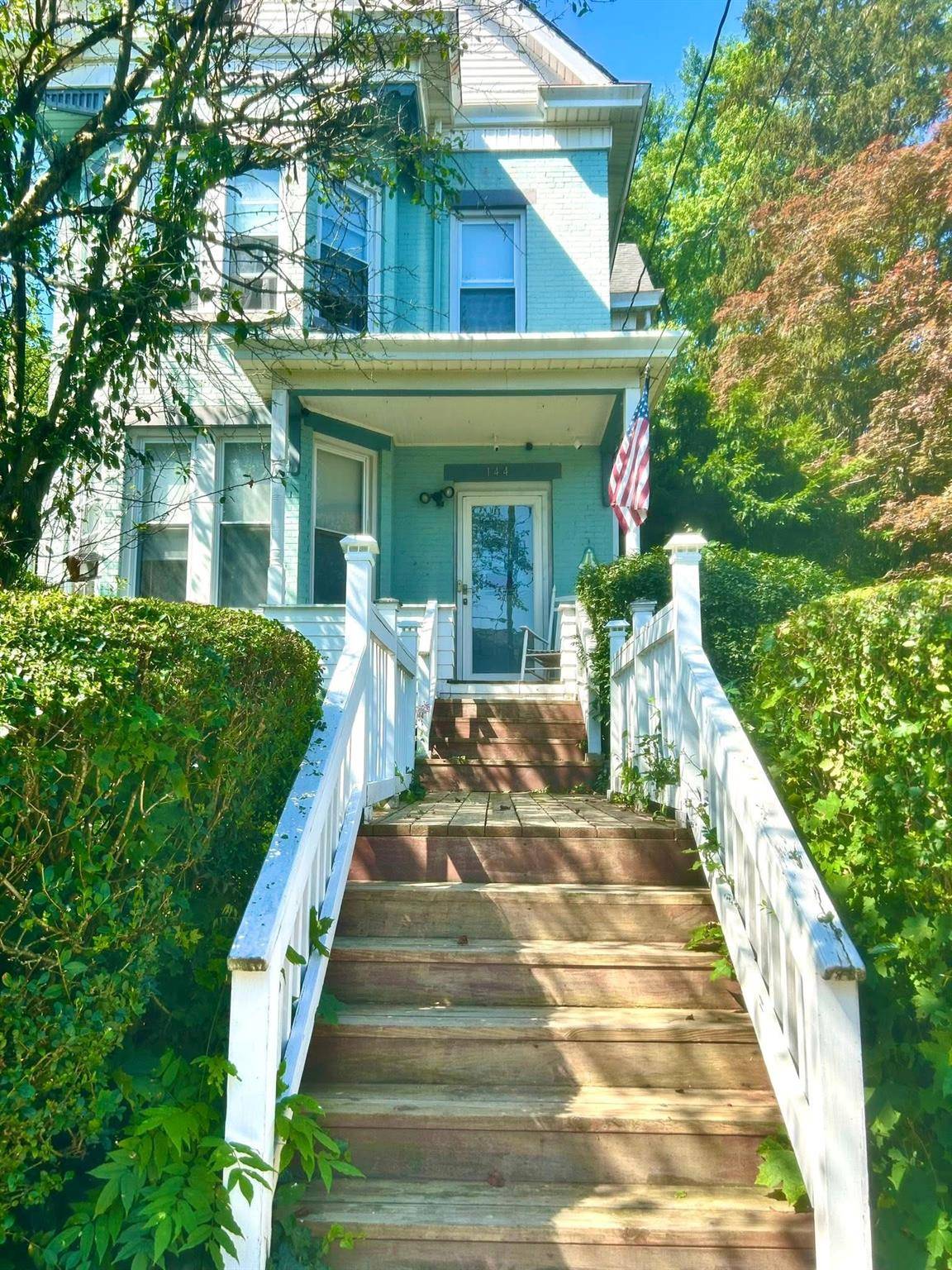 This 1858 square foot single family home has 3 bedrooms and 2.