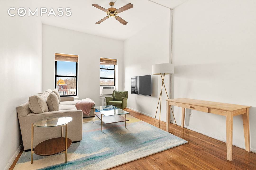 HDFC INCOME RESTRICTED 2 BD, 1BA in Park Slope !