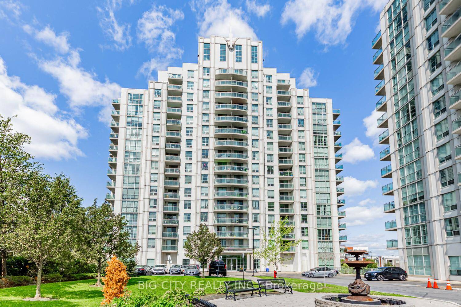 Welcome to Markham Place !