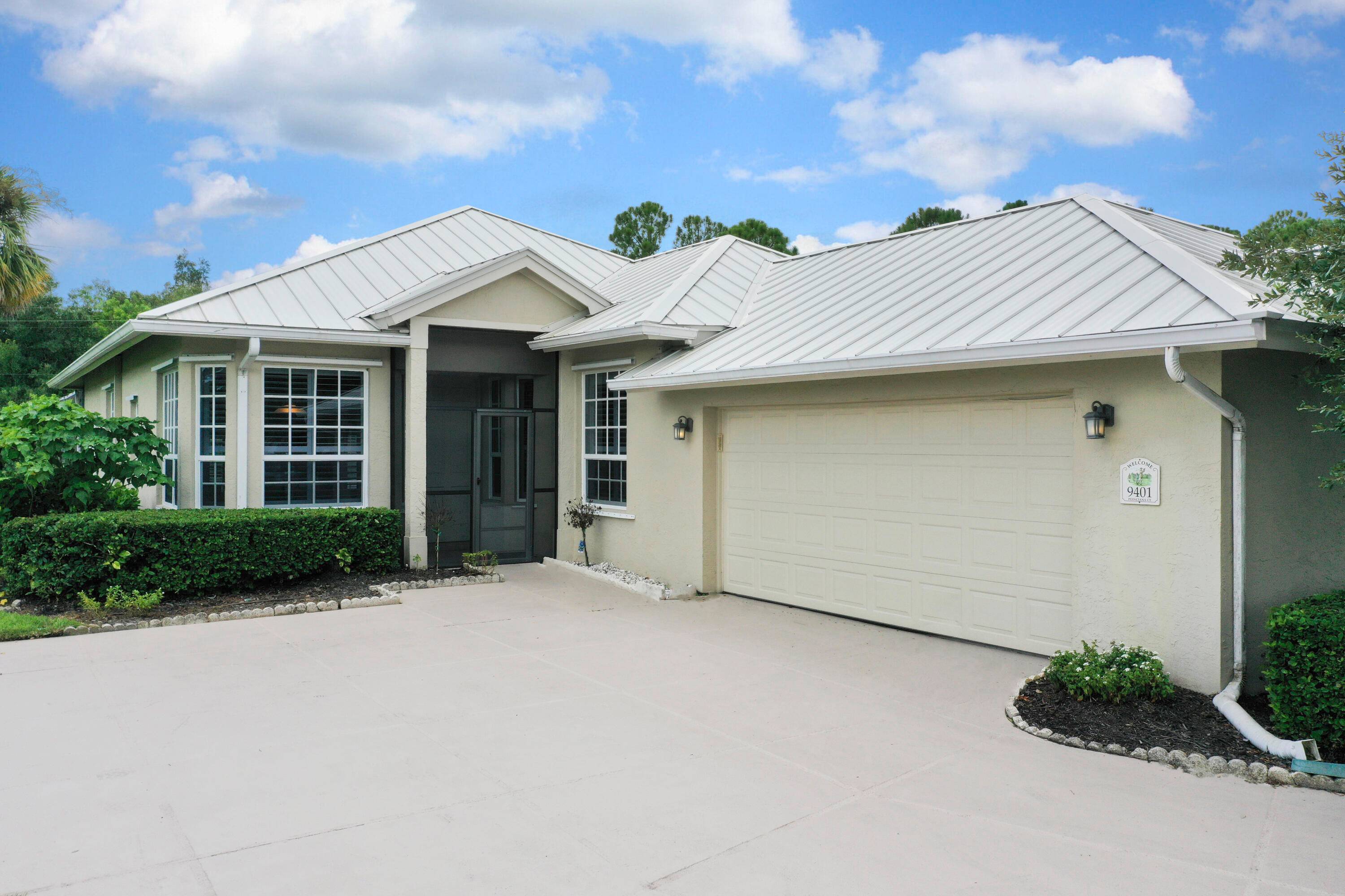 Beautiful 3 2 2 pool home located on oversized lot on the golf course.