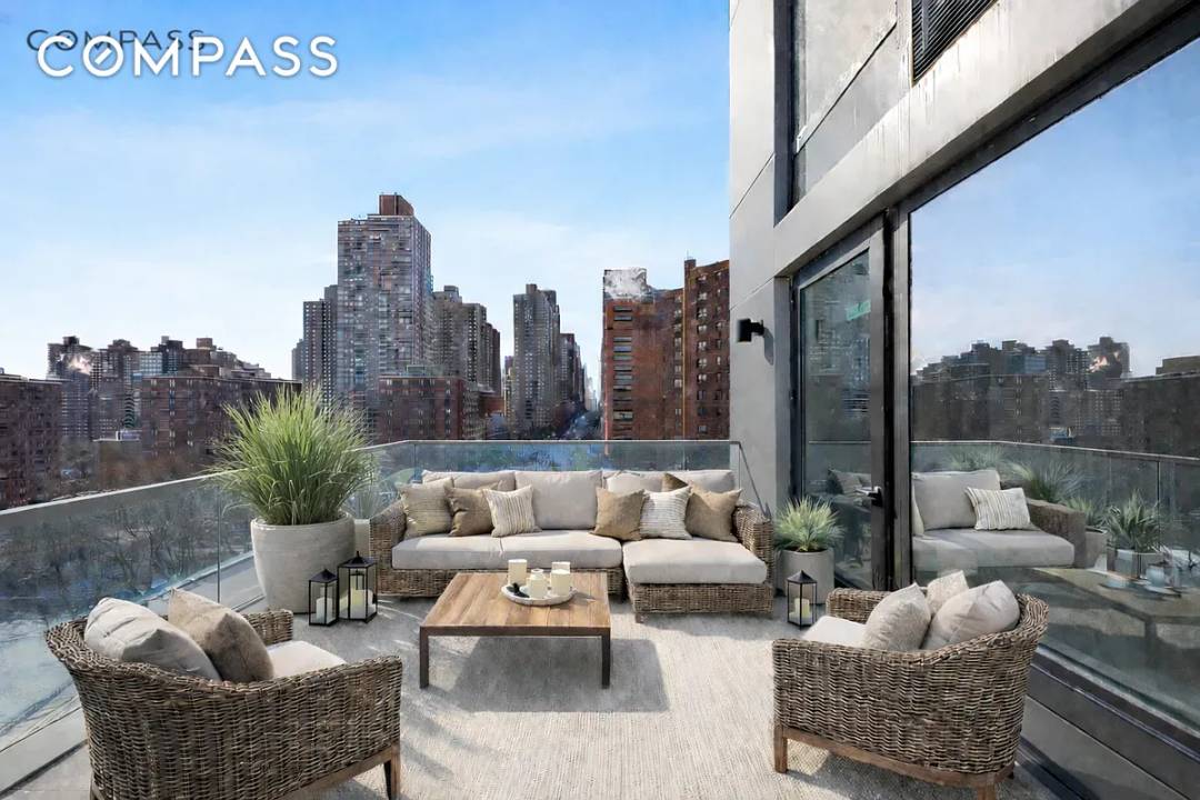 Welcome to Residence 1004 at The Cereza a bright and modern one bedroom condo offering a private balcony and free flowing layout in a boutique elevator building.