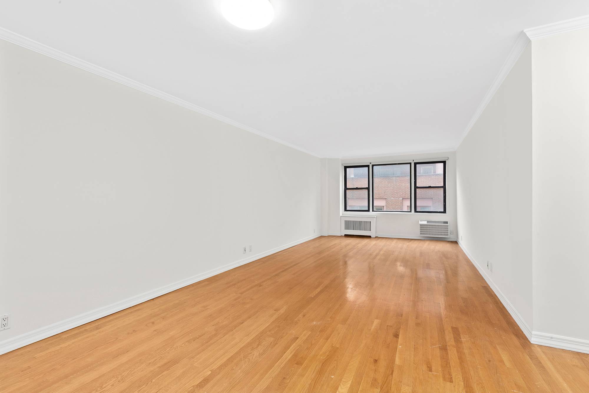 Welcome to this large one bedroom home at The Devon.
