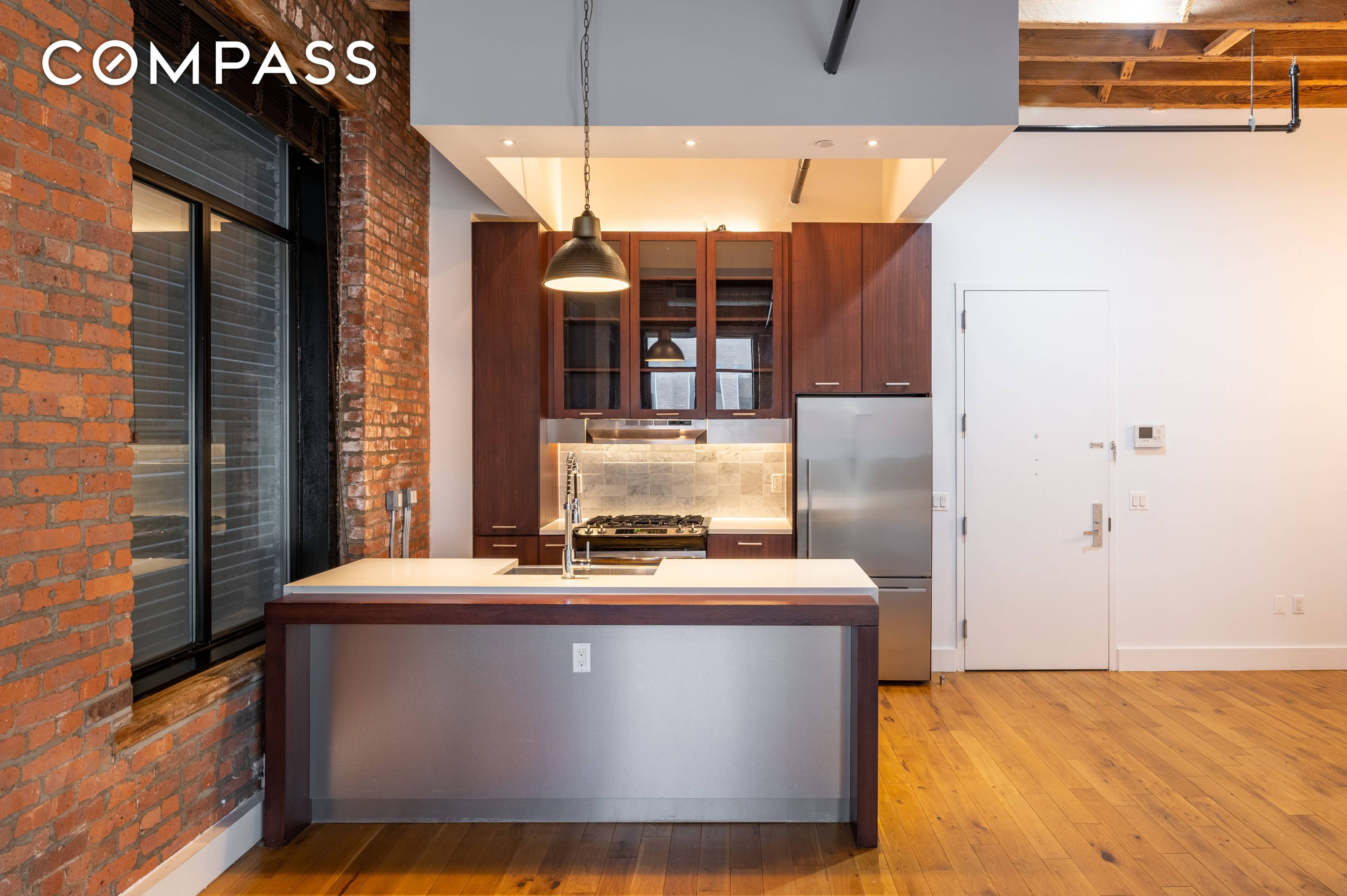 1 bedroom 1 bath with home office Welcome to the Printhouse Lofts !