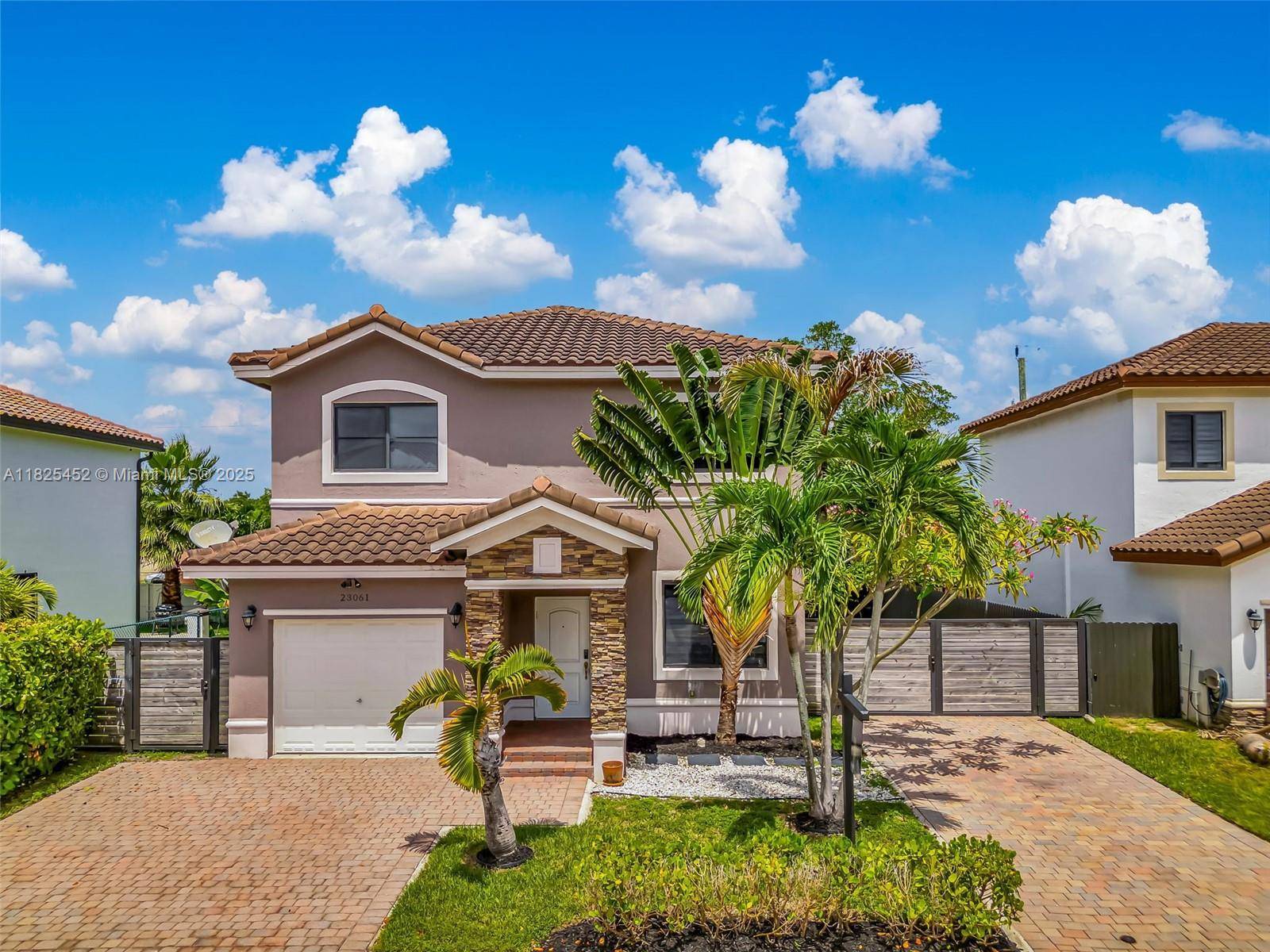 Welcome to this 4BD 3BA home built in 2018 in a family friendly neighborhood no HOA, no CDD fees, no flood zone amp ; low taxes !