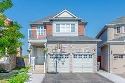eautiful, Bright And Spacious Detached With 3 Large Size Bedrooms.