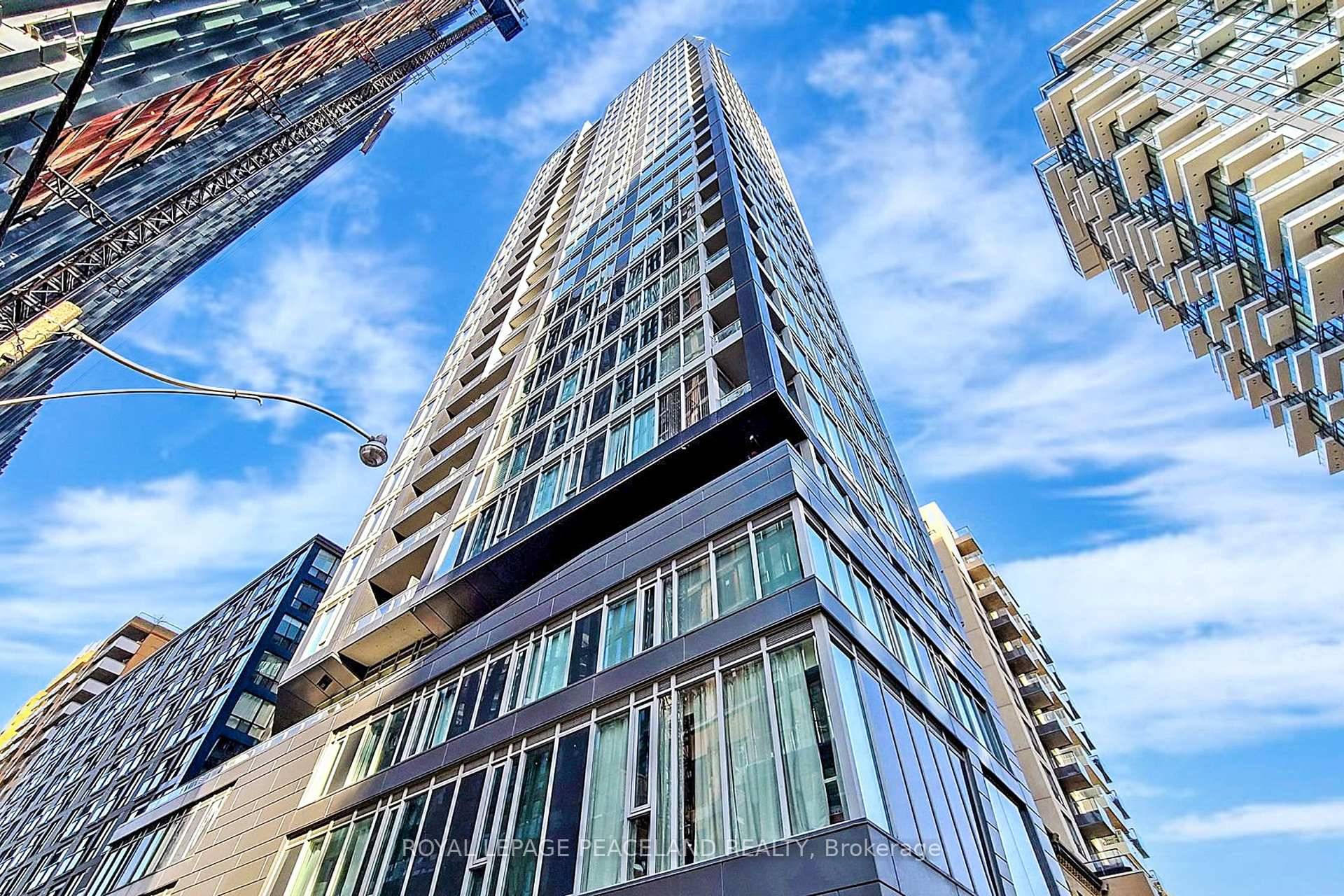 Core Downtown Prime Location 8 Years New High Level Executive 2 1 Corner Unit With N E Panoramic View 775 Sf Functional Layout, Laminate Floor t Through Out, Stainless Steel ...