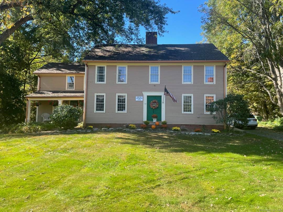 Welcome to this charming 1773 center chimney colonial in the highly desirable town of Windsor, CT built on over an acre of land.