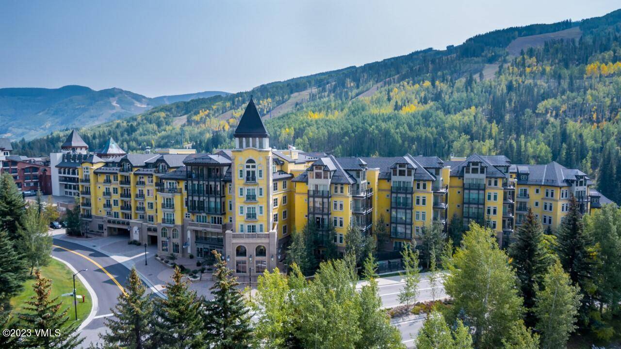 Imagine coming home from a day playing on the mountain to the Ritz Carlton where smart luxury and abundant amenities await you and your family !