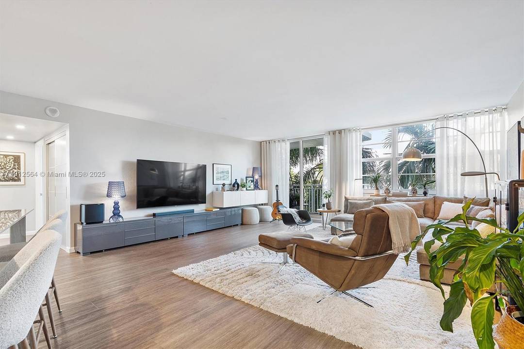 The BEST UNIT in Bayview Towers, North Miami !