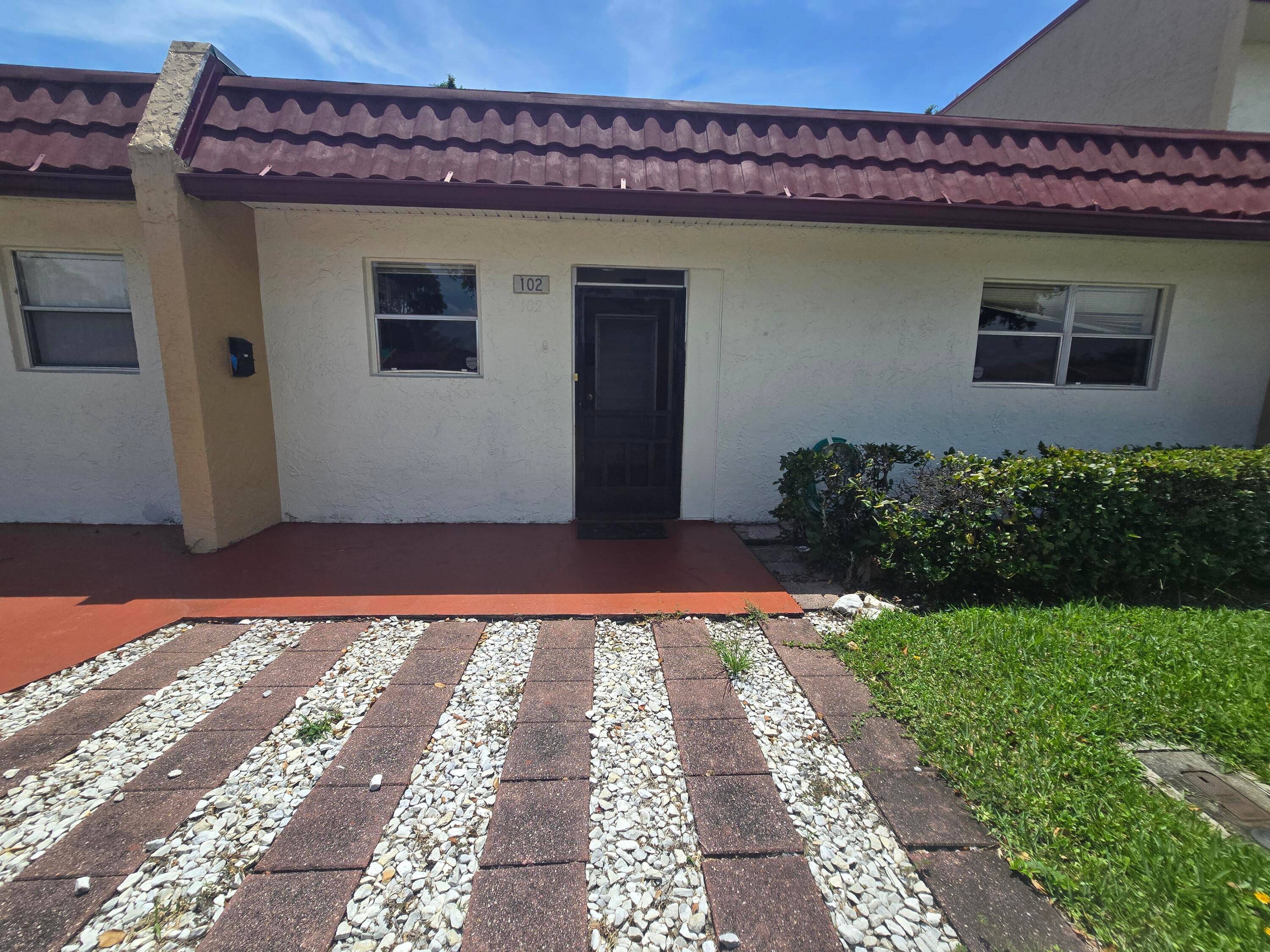 Here's your opportunity to own in this 55 Golden Lakes Village 2 Bedroom 2 Bath Lake Front Move In Condo.