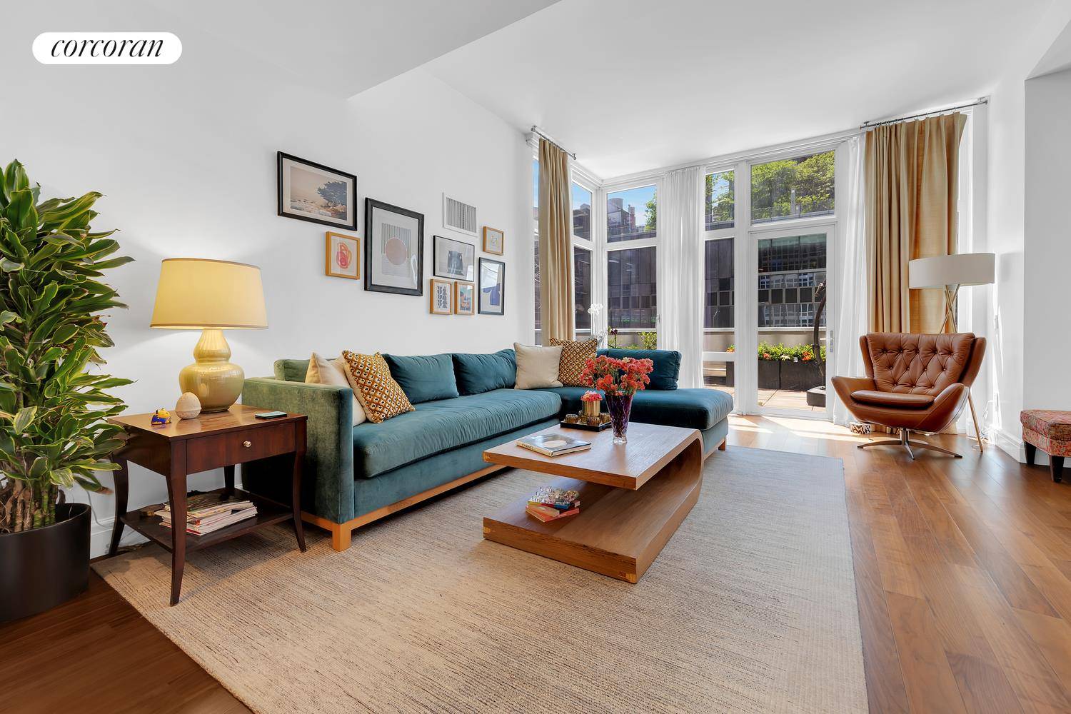 Stunning mint condition townhouse style duplex in a luxury condo tower.
