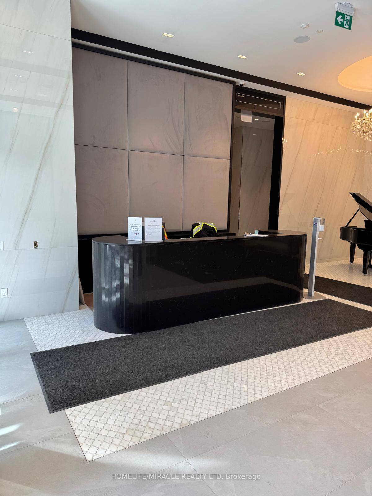 ASSIGNMENT SALE This Stunning luxurious DETACHED HOUSE W WALKOUT BASEMENT, 4 bedrooms LOFT, 3bathrooms absolutely stunning a dream come true home.