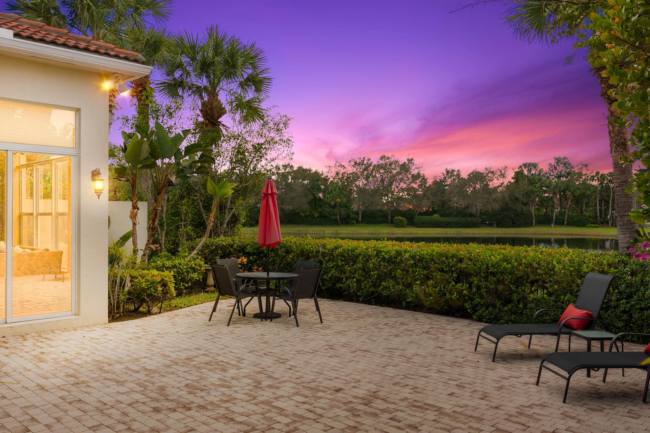 Nestled in the magnificent Mirasol Country Club, Rare Social Membership, this welcoming meticulous home offers 4BD 3BA plus library and open 2nd level loft with stunning water views.