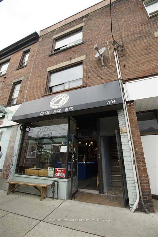 Welcome To 1104 College St, This 2nd Floor Unit is Conveniently Located Corner of Dufferin amp ; College, Walking Distance To Restaurants, Shops, Transit, Schools, Parks !