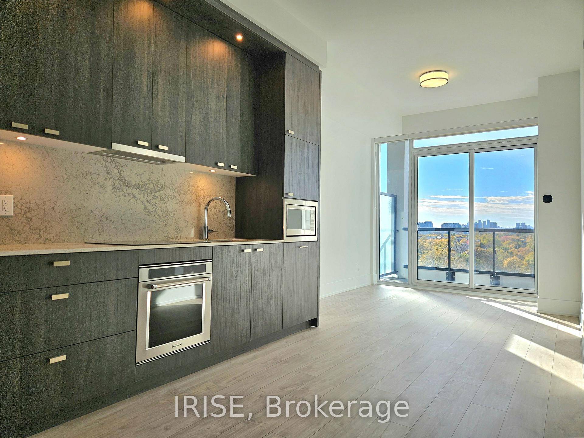 Rare 10' foot high ceilings and unobstructed West views.