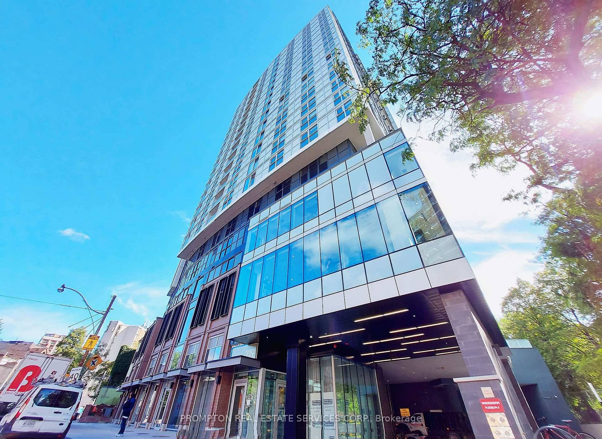 Luxury One Bedroom Den Unit At In.
