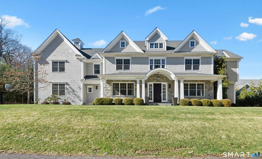 Welcome to Windermere on the Lake, a premier, gated community in North Stamford.