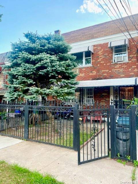 ACCEPTED OFFER Modern, fully renovated 2 family duplex located in the sought after North East section of the Bronx !