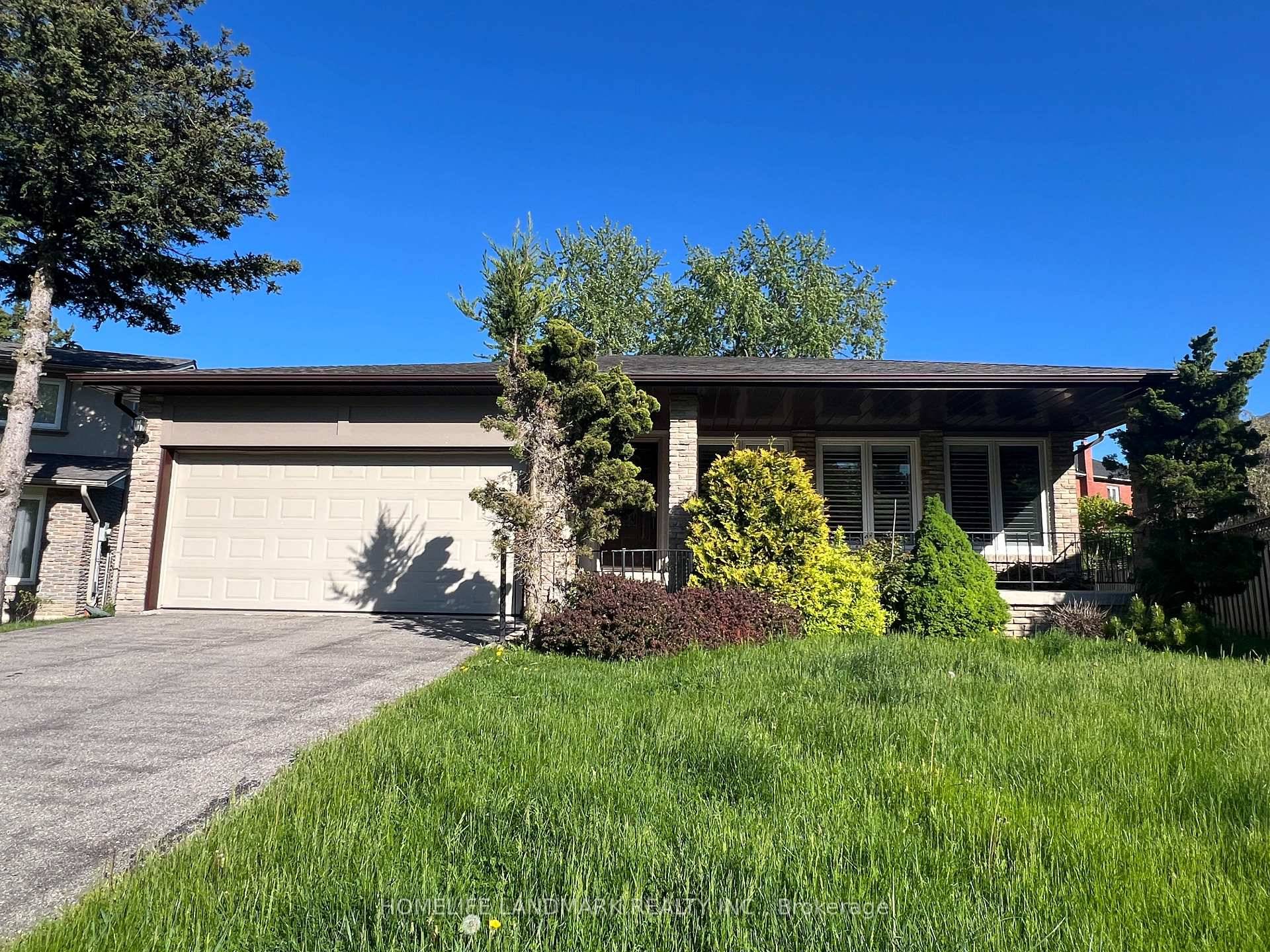 Stunning Unionville Renovated 4 Bedroom Home Nestled On One Of The Street's Largest Lots And Backing Onto Carlton Park.