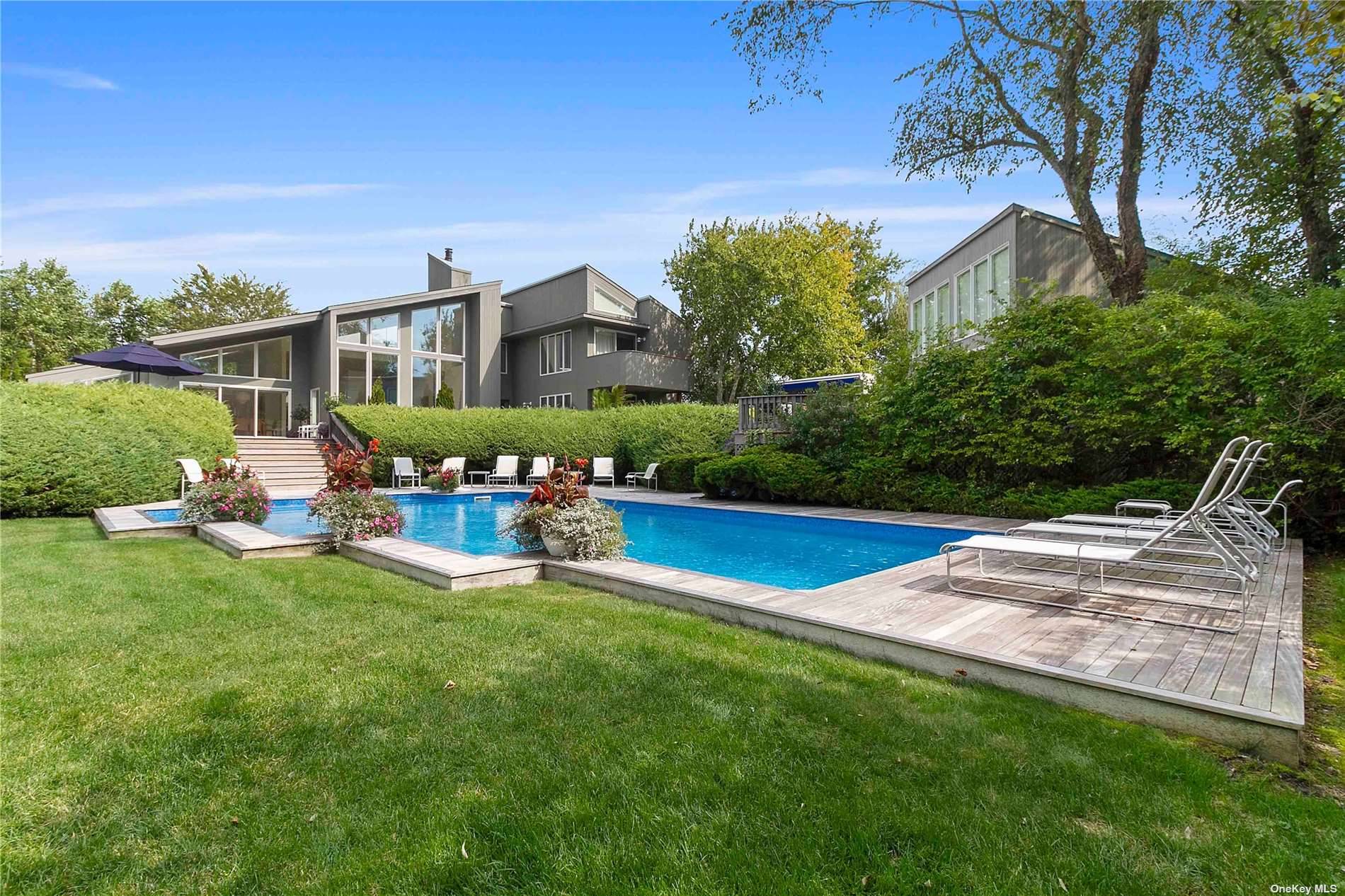 Turn key summer rental in Quogue South with pool amp ; tennis.