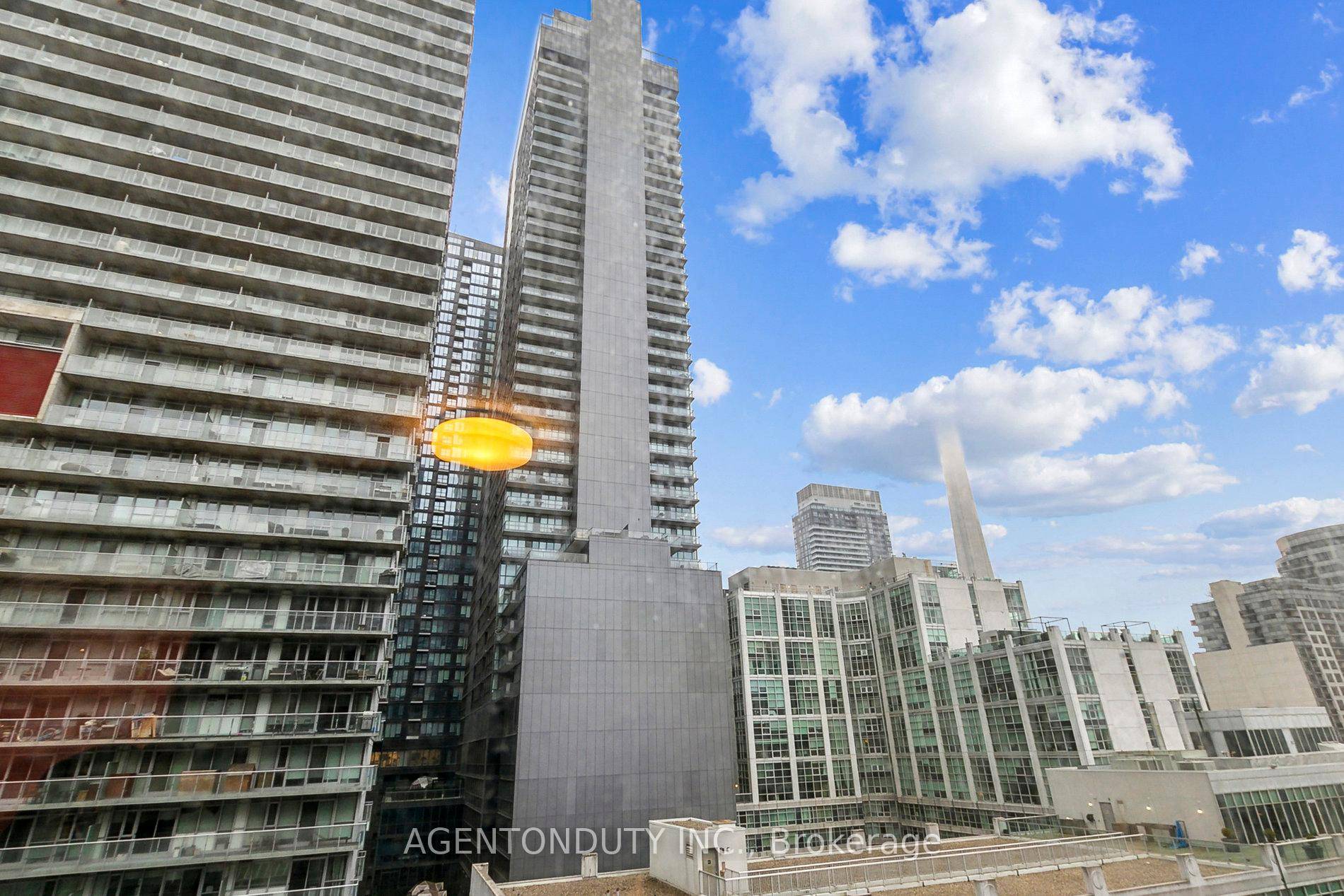 Sophisticated one bedroom residence with parking in the vibrant Entertainment District.