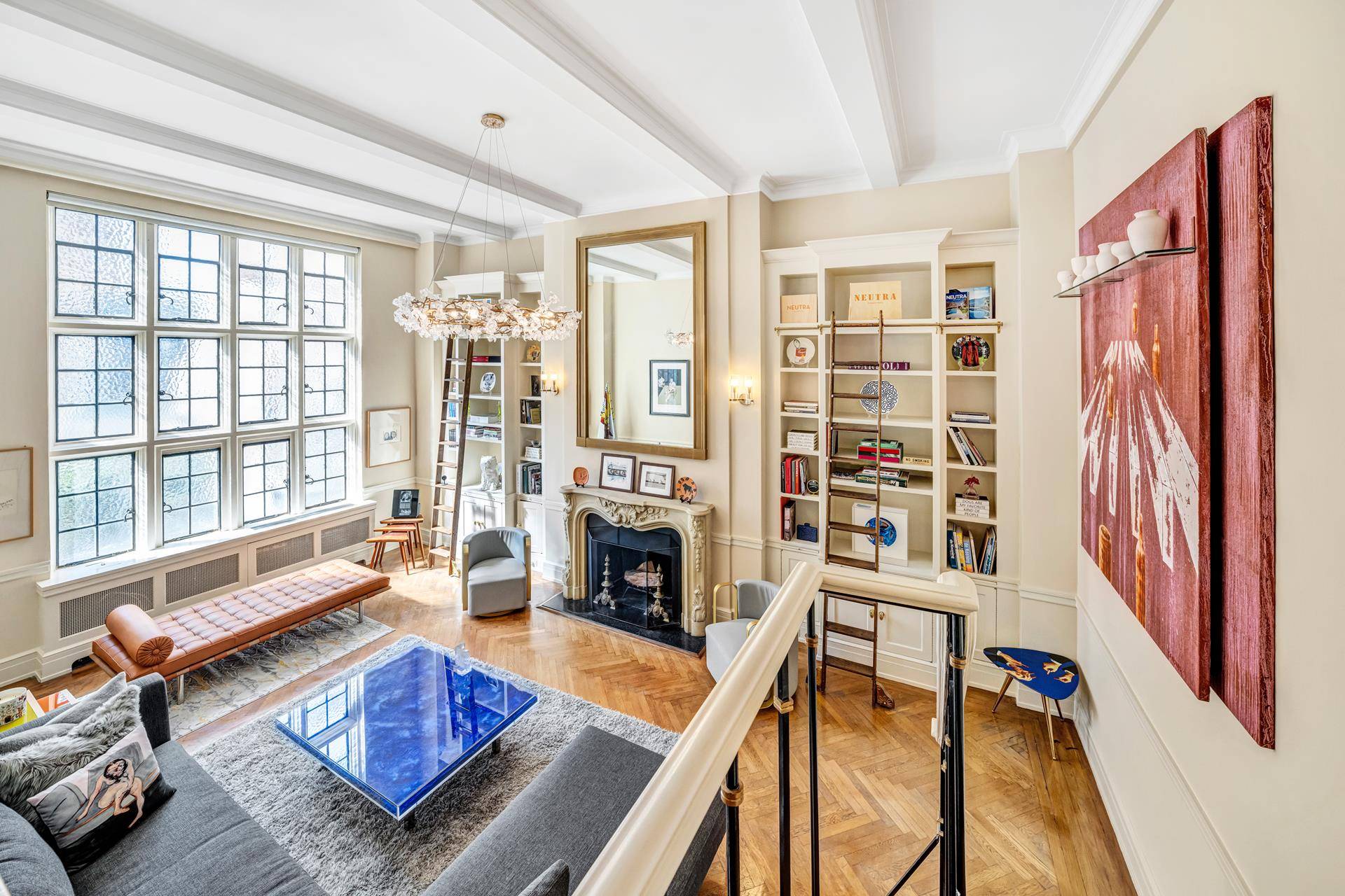 This impressive home, Residence 7E at 14 E 75th St, a prestigious boutique coop with incredibly low maintenance, is a slice of Paris in a prime UES location.