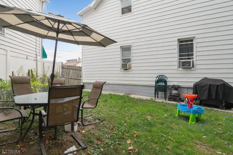 Great opportunity for investors or owner occupants !