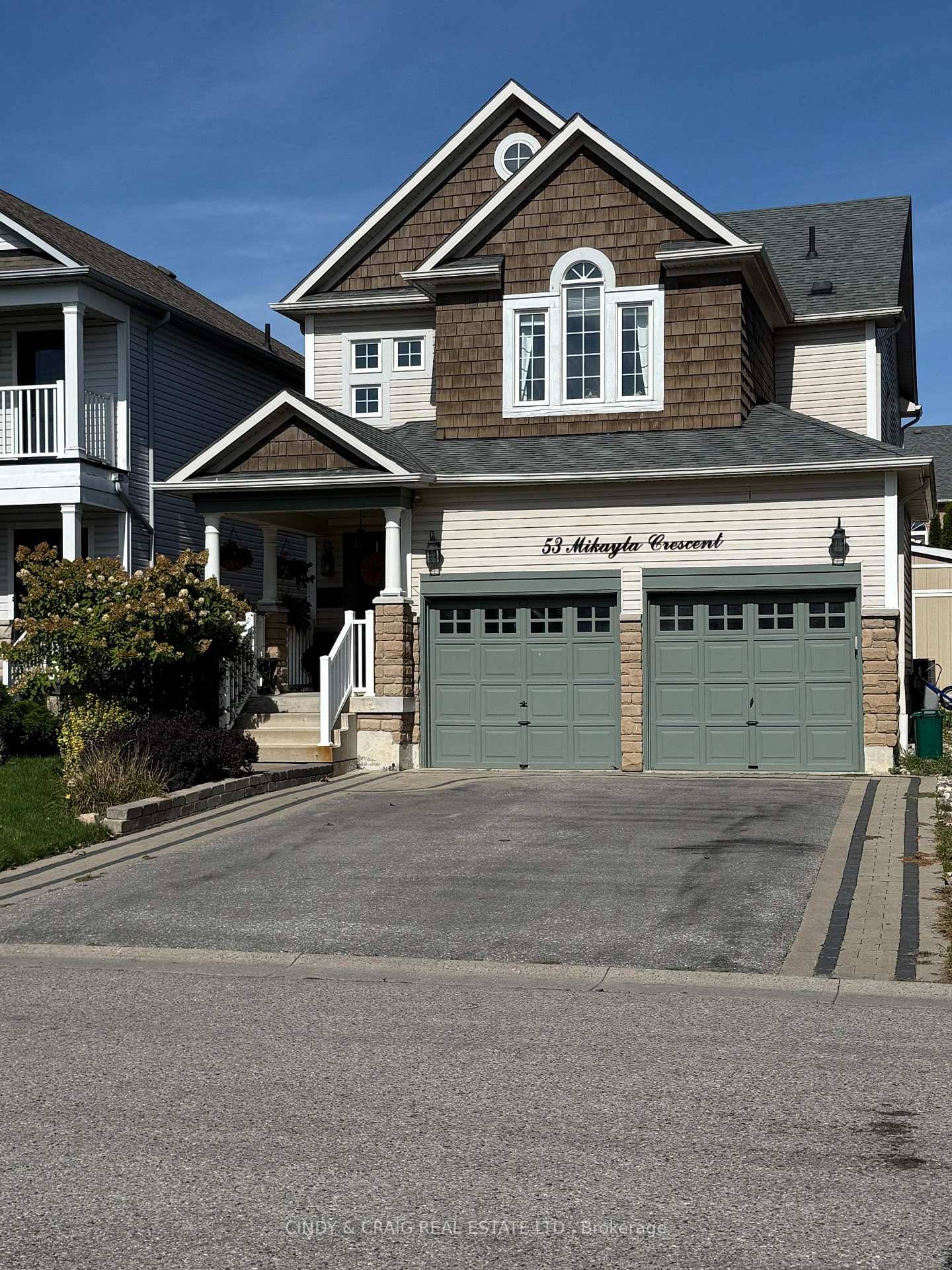 Fabulous Family Home With Over 2200 Square Feet Above Grade Plus A Fully Finished Basement In Desirable Brooklin Neighbourhood.