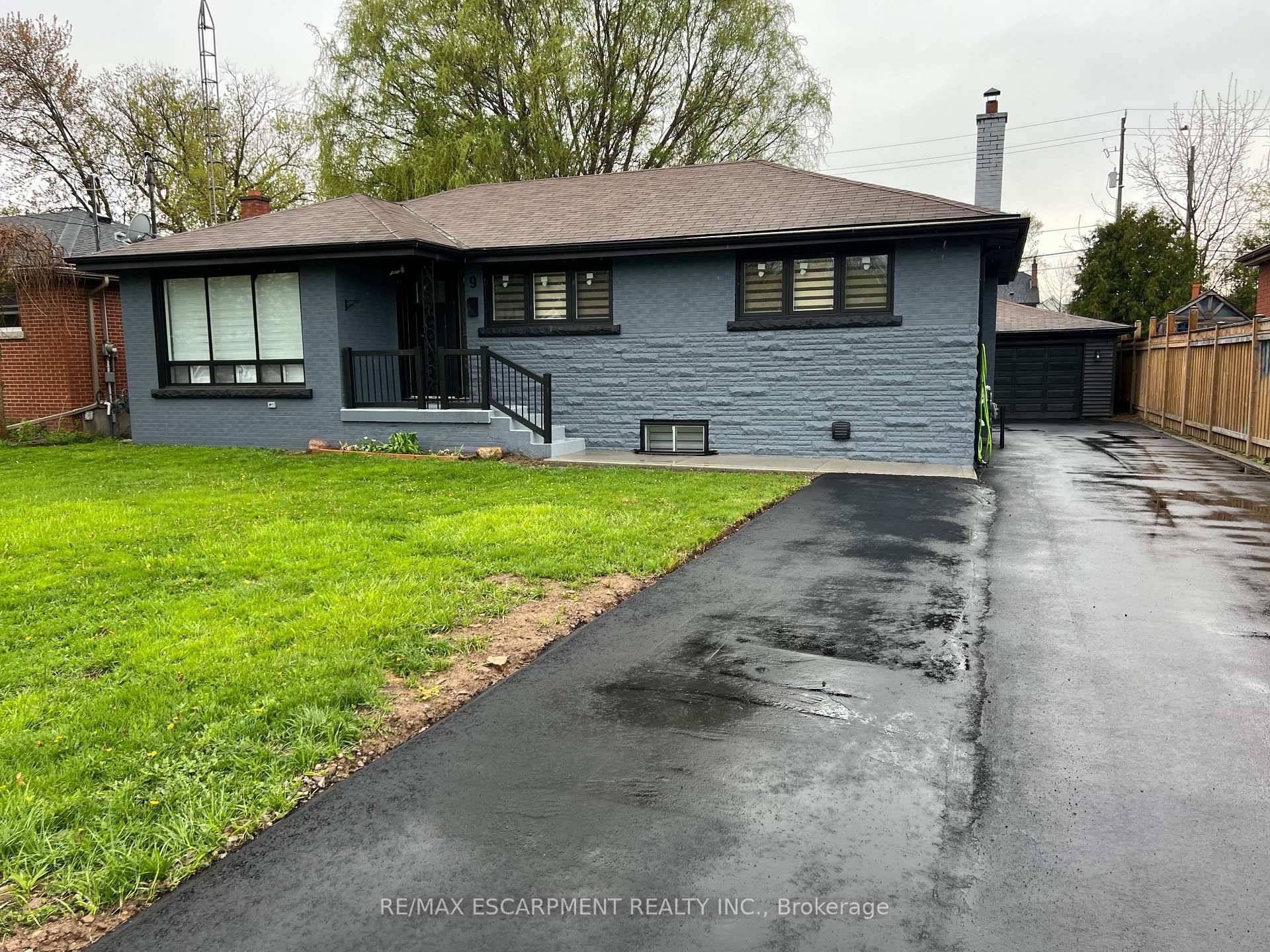 3 3 B R, Legal 2 Units, Basement with Separate Entrance Additional Dwelling Unit, Newly Renovated, Work done with City Permits amp ; Building Codes, Approx.