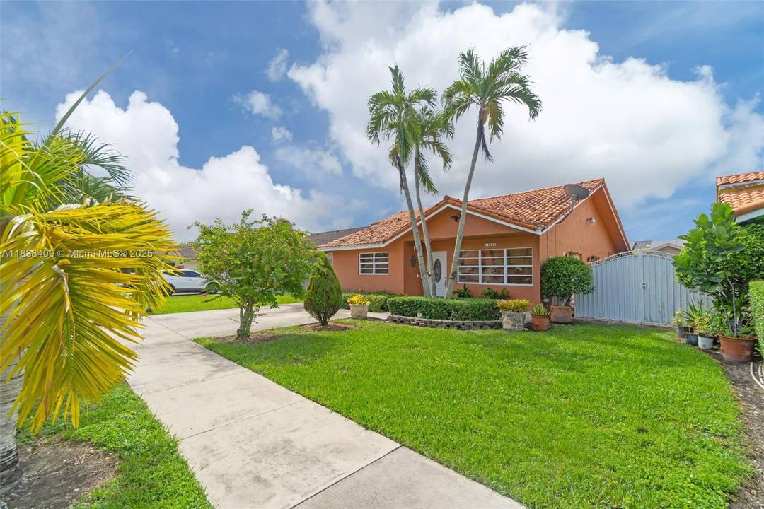 Welcome to your future home in the highly sought after Cedars of Kendall community !